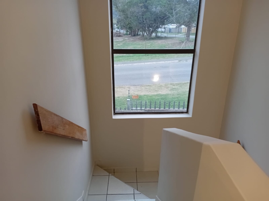 To Let 3 Bedroom Property for Rent in Abbotsford Eastern Cape